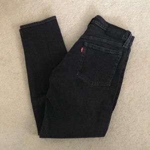 Levi’s Gray/Black High-Waisted Jeans